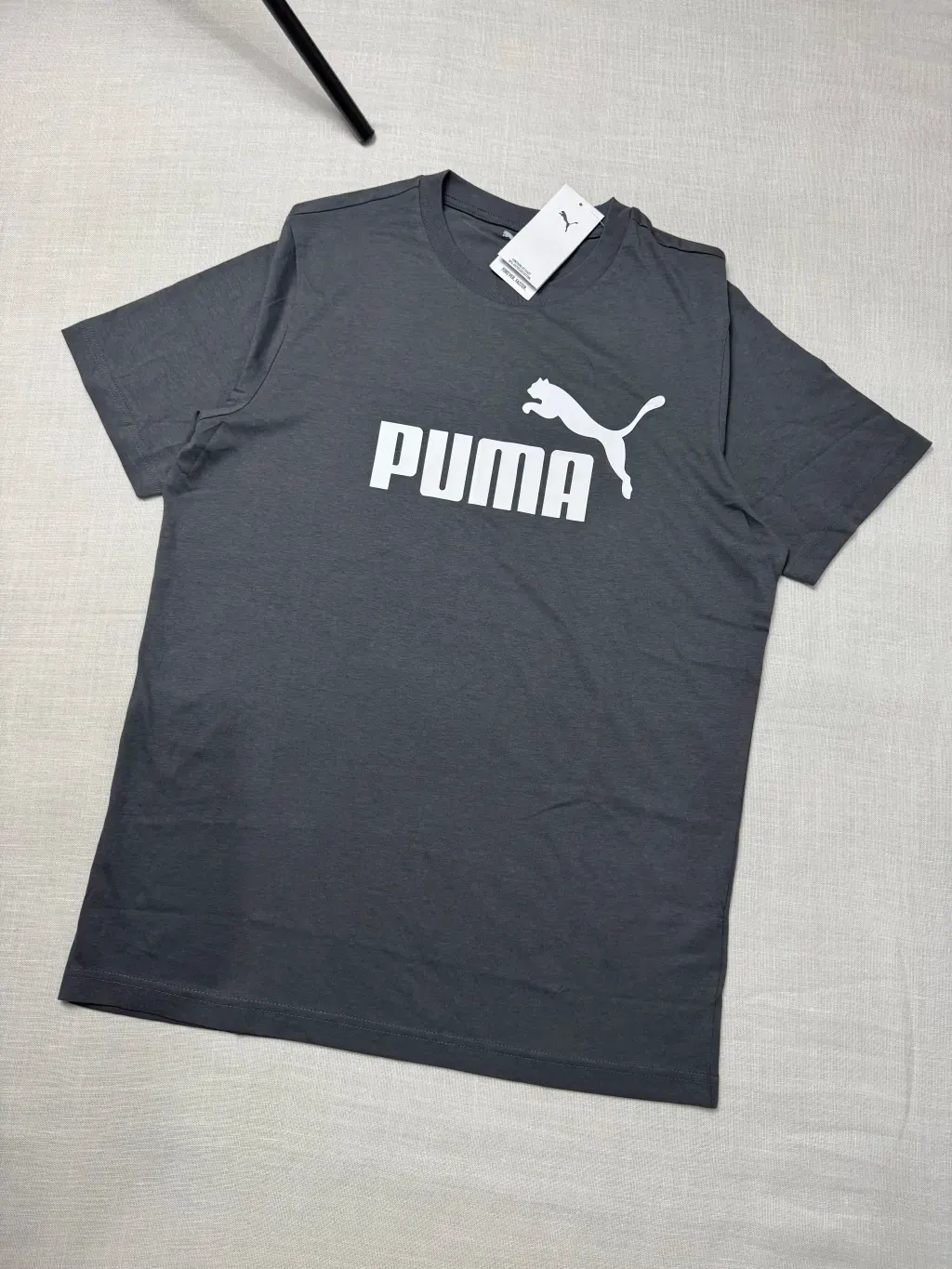 CAMISETA PUMA ESSENTIAL - CHUMBO